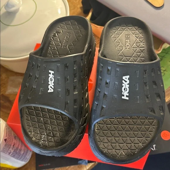 Hoka unisex slippers size 8 - Picture 4 of 5